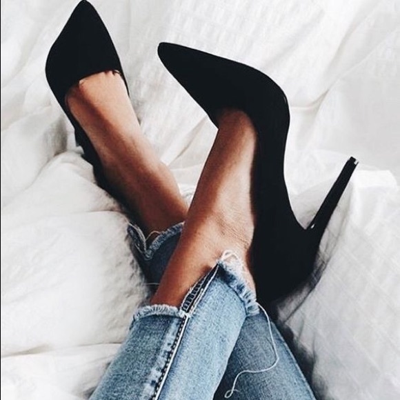 Black Heels Pumps - Picture 1 of 5